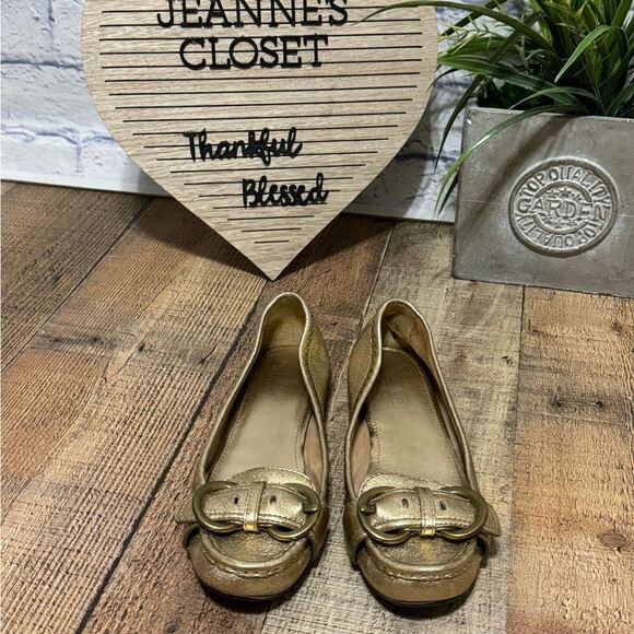 Coach Cadet Gold Metallic Leather Loafer Slip-on Flat w/ Buckle sz 7.5 - Picture 2 of 8